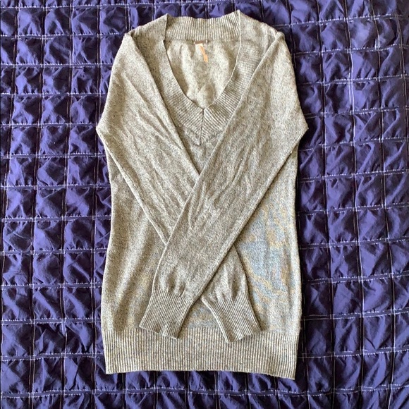 Grey V-neck Sweater - Picture 2 of 2